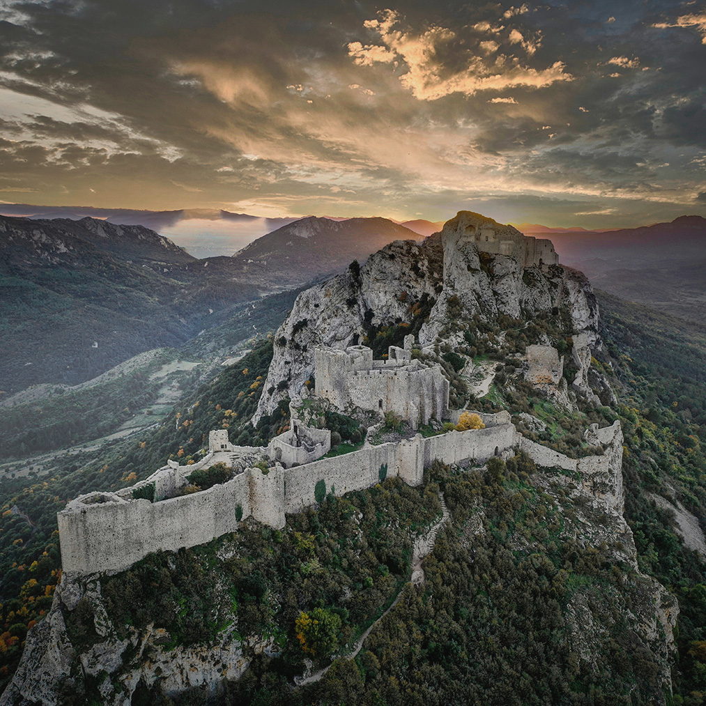 Chateau Cathare de Peyrpertuse Occitanie1